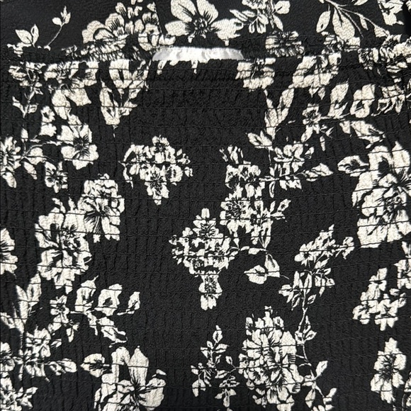 Premier Amour Women's Black And White Floral Off The Shoulder Romper Sz 6 - Picture 11 of 11